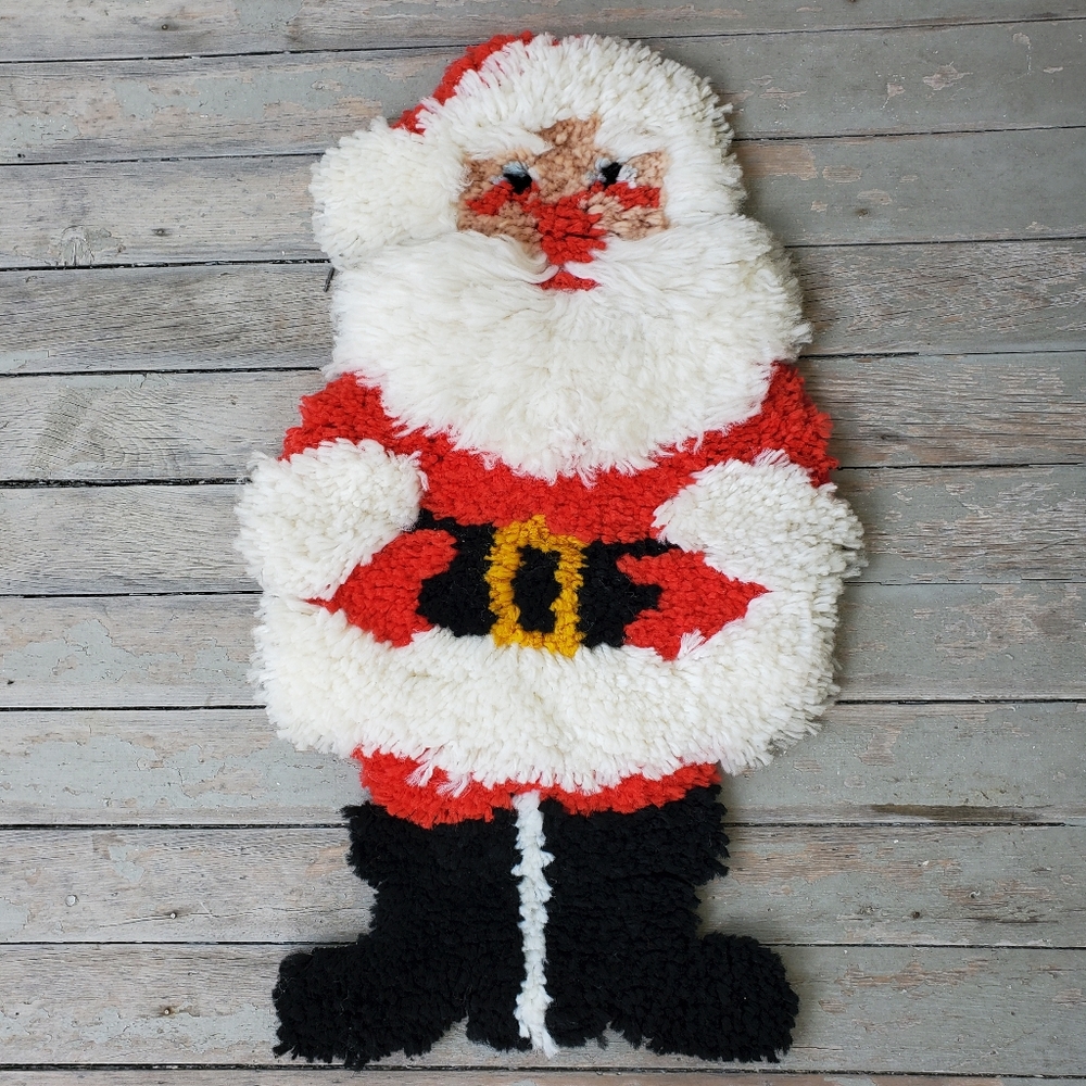 Santa Rug Latch Hook Christmas Deco Vintage 28"x17" Finished Completed Hanging